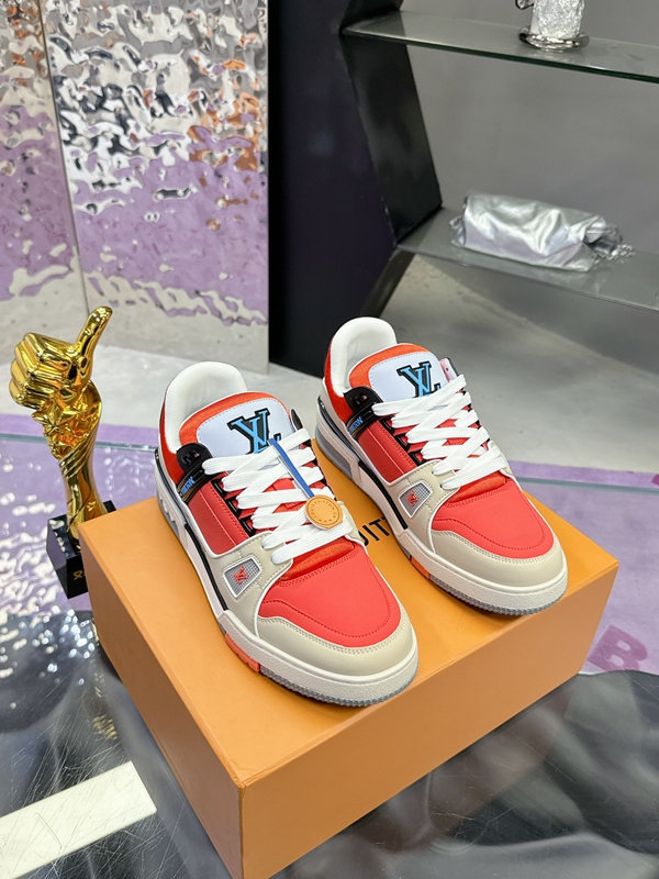 ルイヴィトン靴背面デザイン